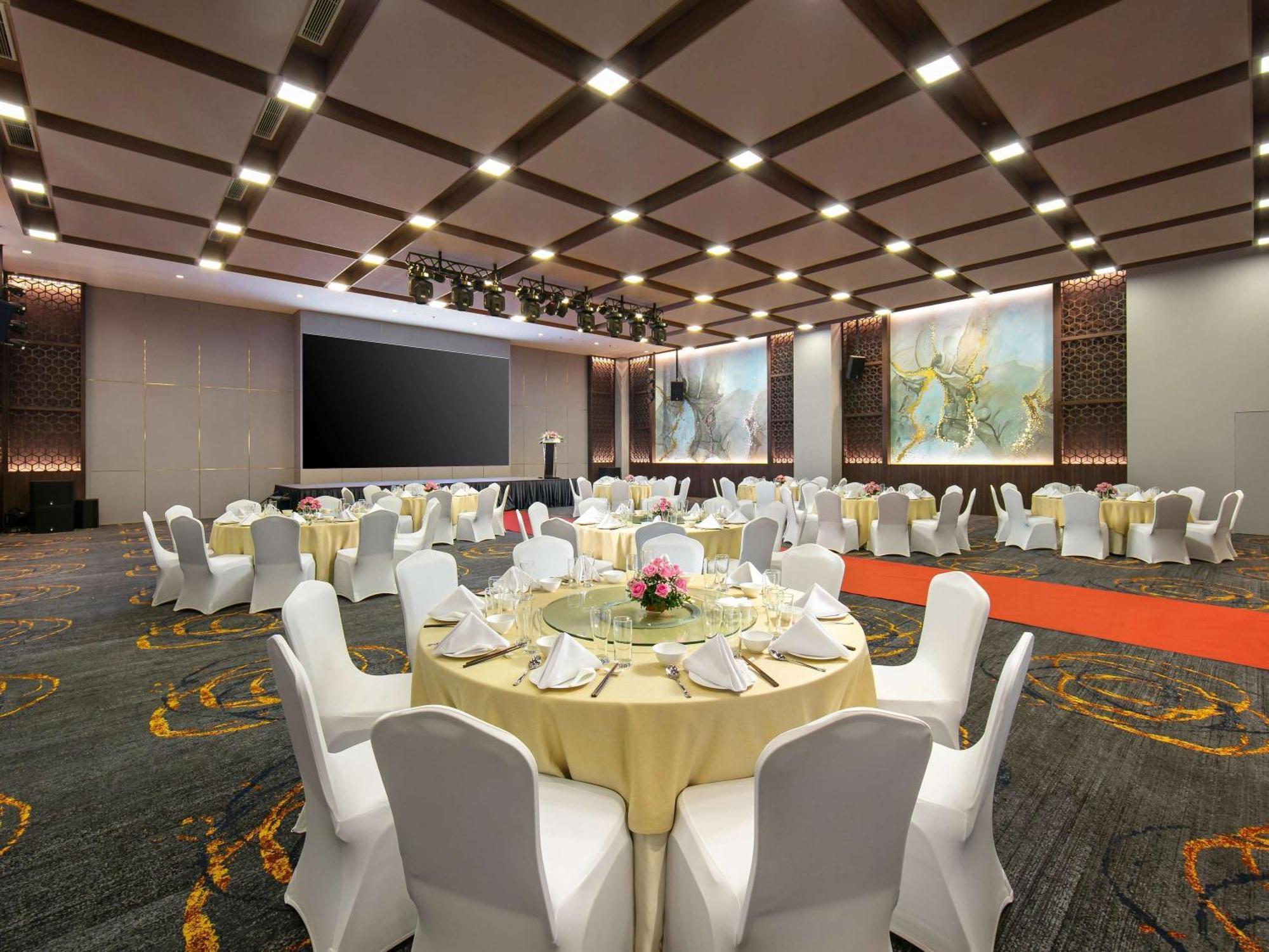 Moevenpick Living West Hanoi Eksteriør billede